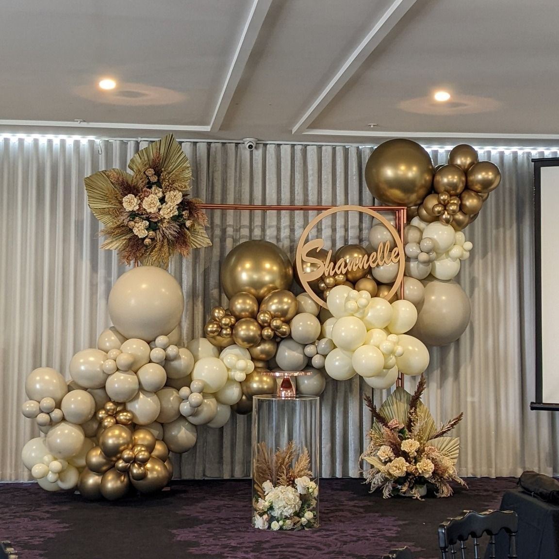 Balloon Backdrop on Rose Gold Frame, Ripple Plinth, Silk Florals