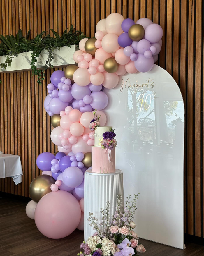 Acrylic Arch Backdrop - White Photo - 3